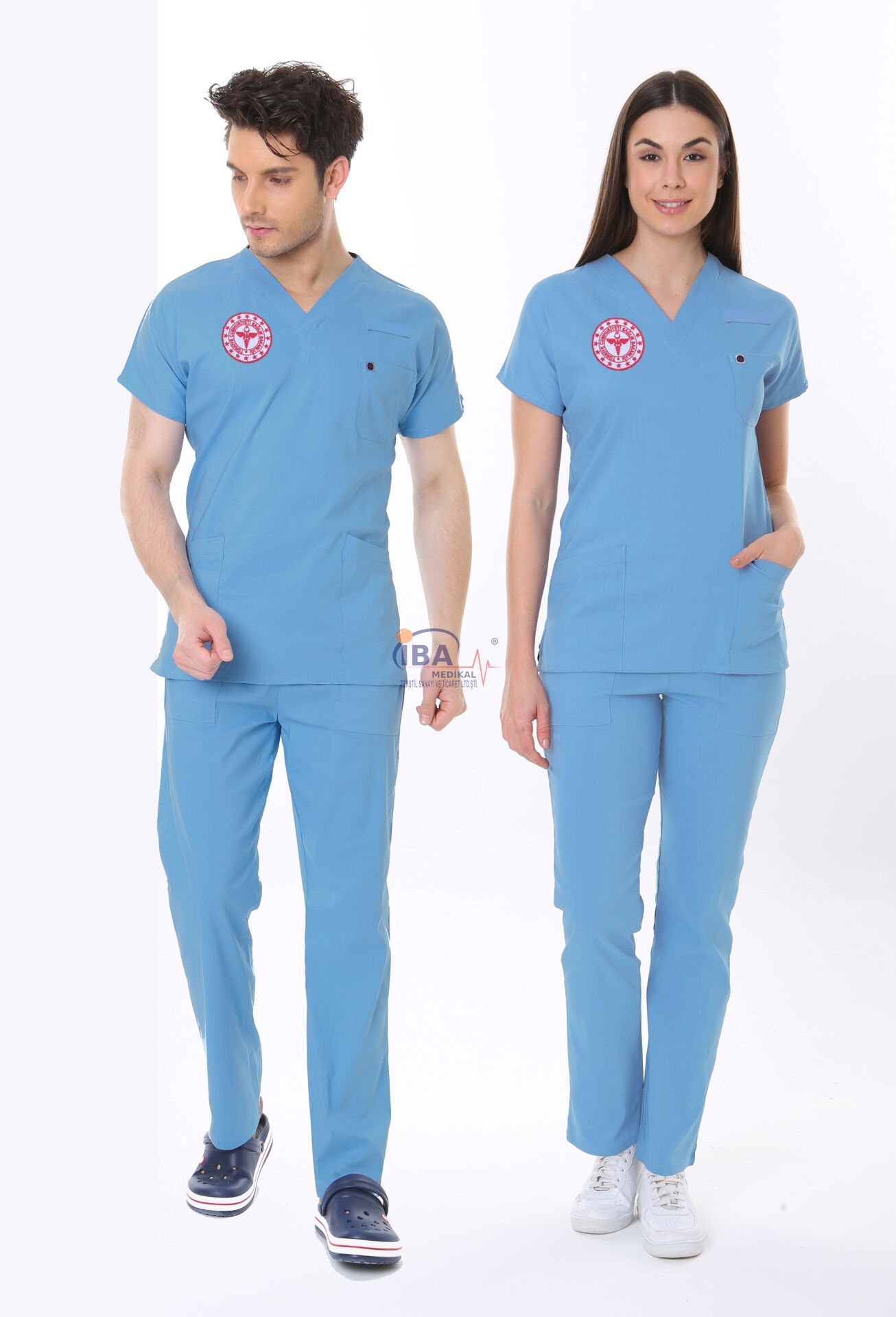 ALASKA MAVİSİ DOKTOR HEKİM FORMASI LİKRALI SCRUBS TAKIM (ALASKAN BLUE)