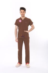 KAHVERENGİ HASTANE FORMASI LİKRALI SCRUBS TAKIM (FRIAR BROWN) 3XL - ARMALI