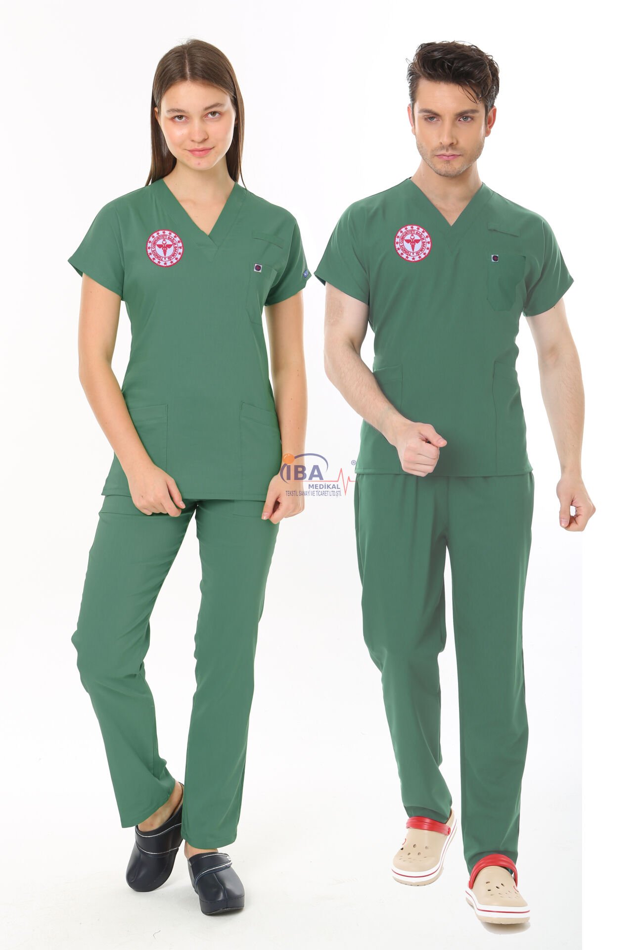 AMELİYATHANE YEŞİL PERSONEL FORMASI LİKRALI SCRUBS TAKIM (FROSTY SPRUCE) XL - ARMALI